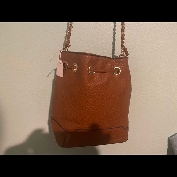 KissMe Couture Brown Patent Leather Crossbody shoulder bag Size 12X10x5 1/2 - Picture 6 of 15